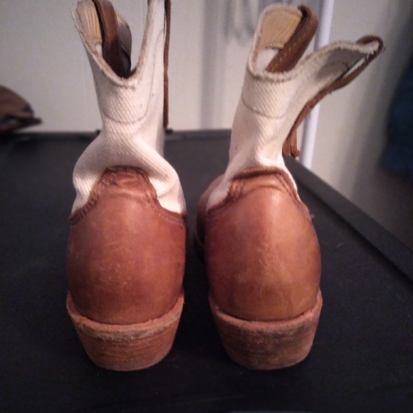 Vintage Shoe Co. Leather Boots - Picture 3 of 7